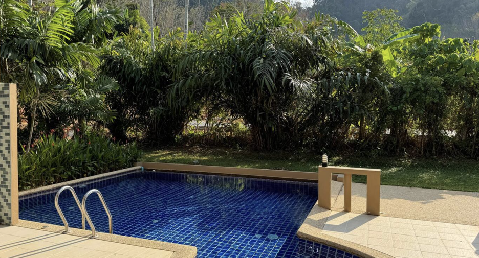 For sale 4 bedrooms villa in Thalang, Phuket