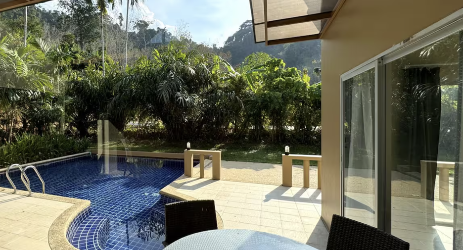 For sale 4 bedrooms villa in Thalang, Phuket