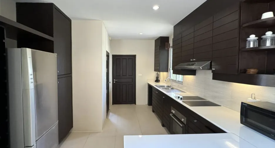 For sale 4 bedrooms villa in Thalang, Phuket