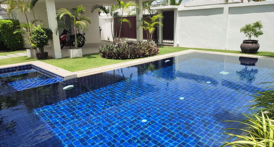 For rent 3 bedrooms villa in Hua Hin, Prachuap Khiri Khan