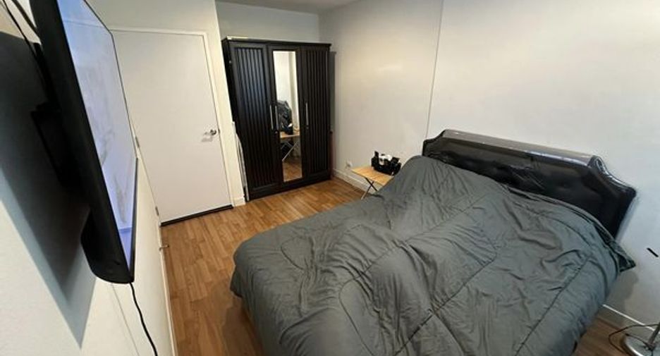 For rent 1 bed condo in Mueang Samut Prakan, Samut Prakan