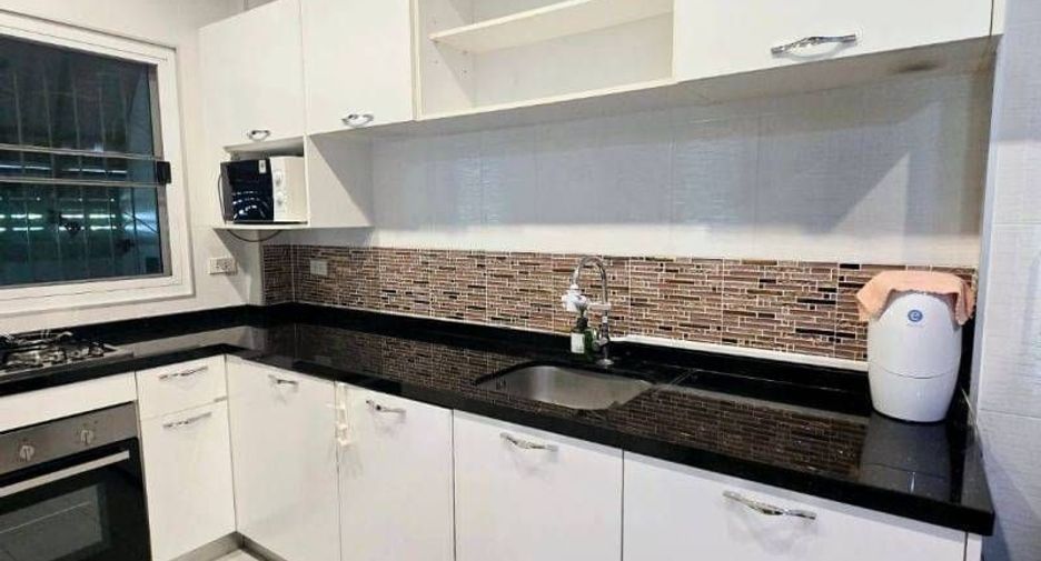 For sale 2 bedrooms house in Mueang Chiang Mai, Chiang Mai