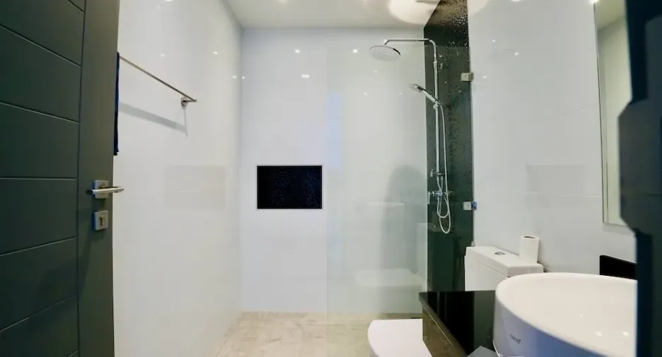 For rent 4 bedrooms villa in Mueang Chiang Mai, Chiang Mai