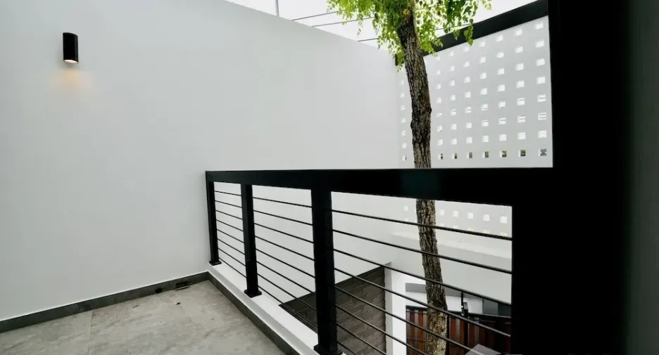 For rent 4 bedrooms villa in Mueang Chiang Mai, Chiang Mai