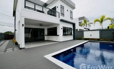 For rent 4 bedrooms villa in Mueang Chiang Mai, Chiang Mai