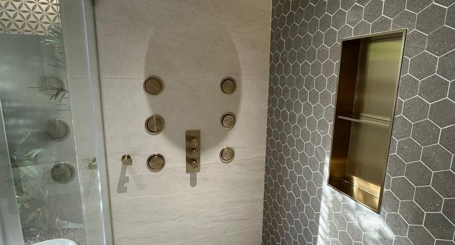 For rent 4 bedrooms villa in Thalang, Phuket