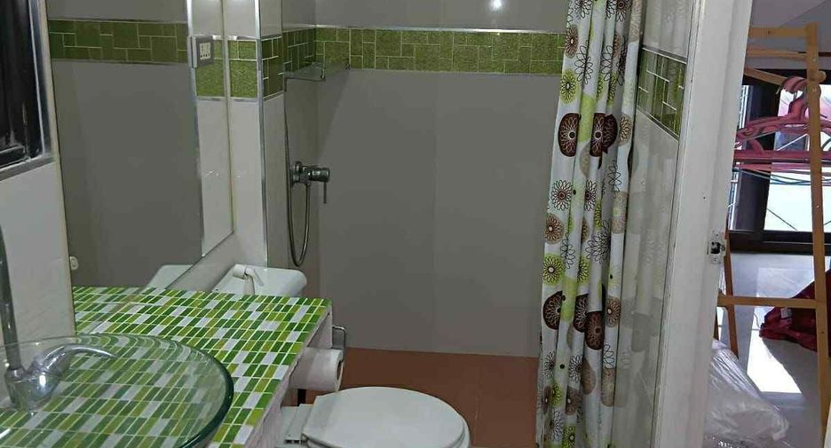 出售 和 出租 5 卧室 独立屋 在 Bang Lamung, Chon Buri