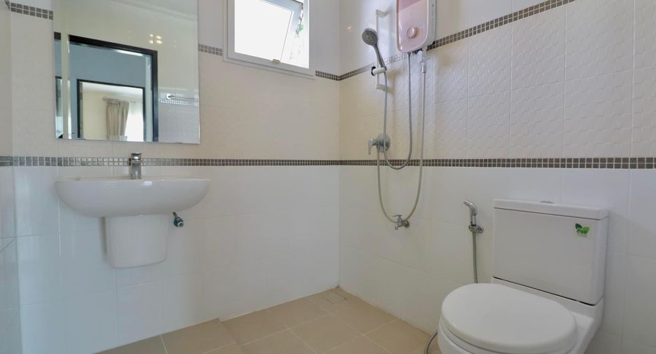 For rent 3 bedrooms house in Mueang Chiang Mai, Chiang Mai