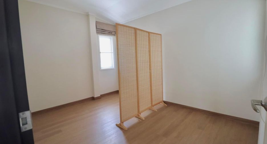 For rent 3 bedrooms house in Mueang Chiang Mai, Chiang Mai