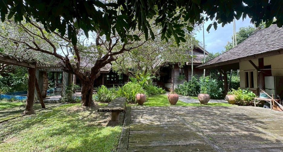 For sale 4 bedrooms house in Hang Dong, Chiang Mai