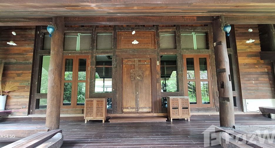 For sale 4 bedrooms house in Hang Dong, Chiang Mai