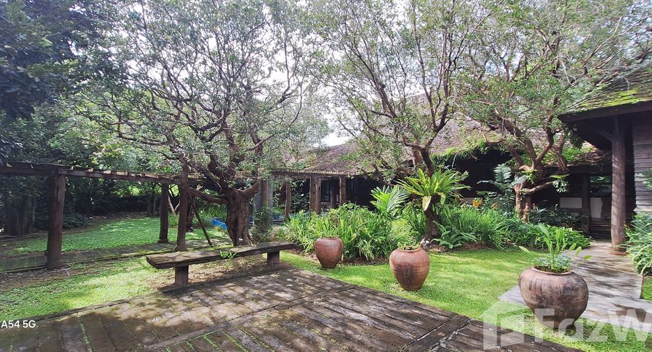 For sale 4 bedrooms house in Hang Dong, Chiang Mai