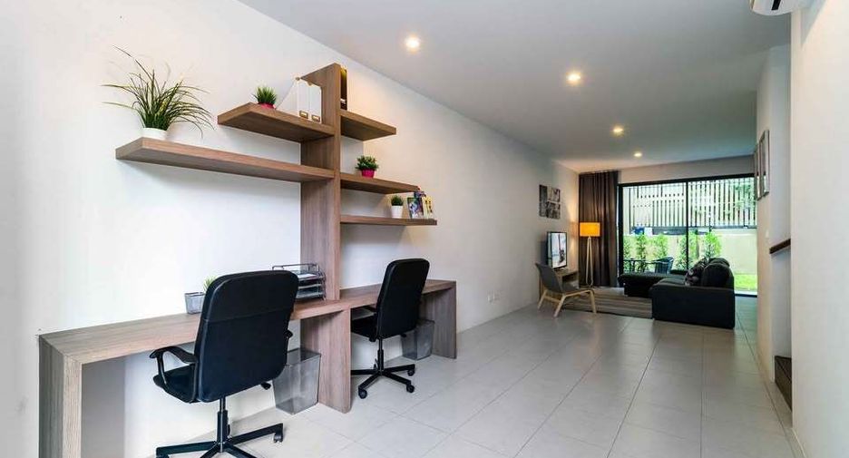 For rent 3 bedrooms townhouse in Ko Samui, Surat Thani