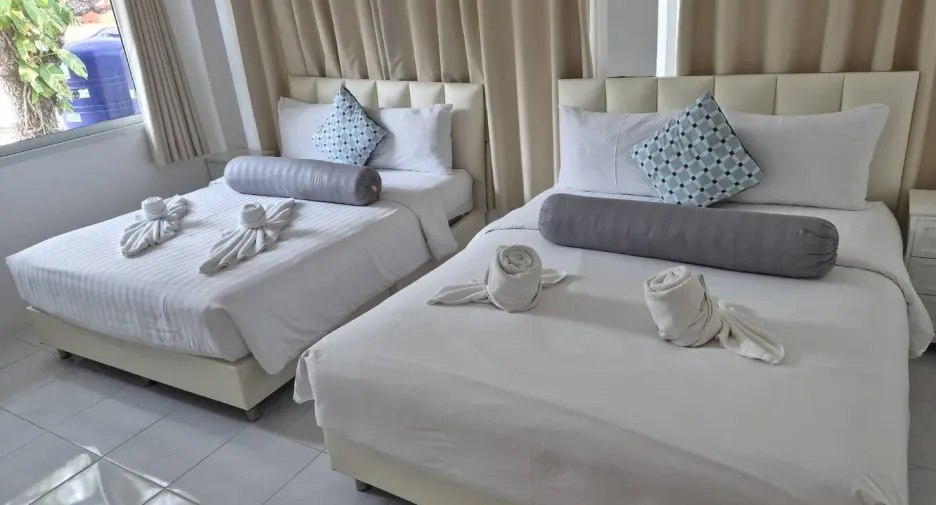 For rent 4 bedrooms villa in Hua Hin, Prachuap Khiri Khan
