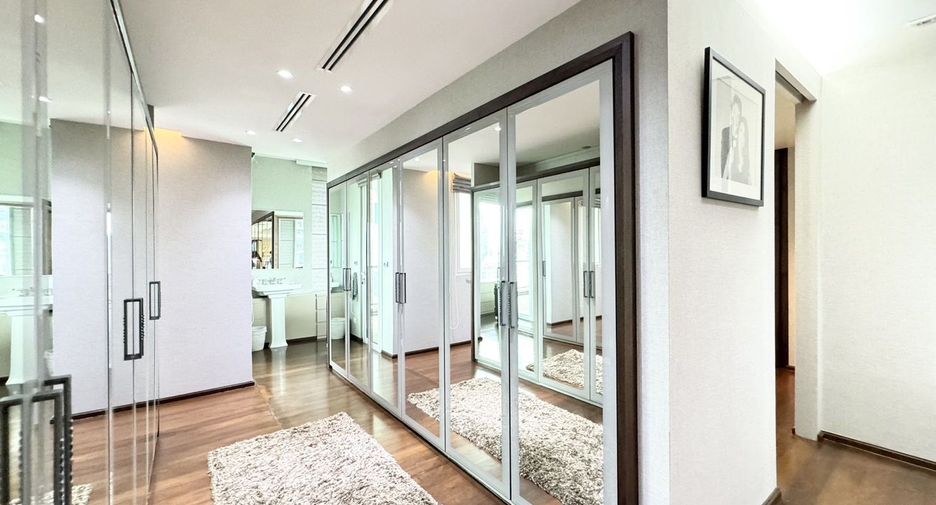 For sale 4 ベッドルーム condo in Pathum Wan, Bangkok