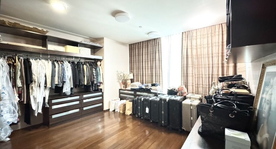 For sale 4 ベッドルーム condo in Pathum Wan, Bangkok