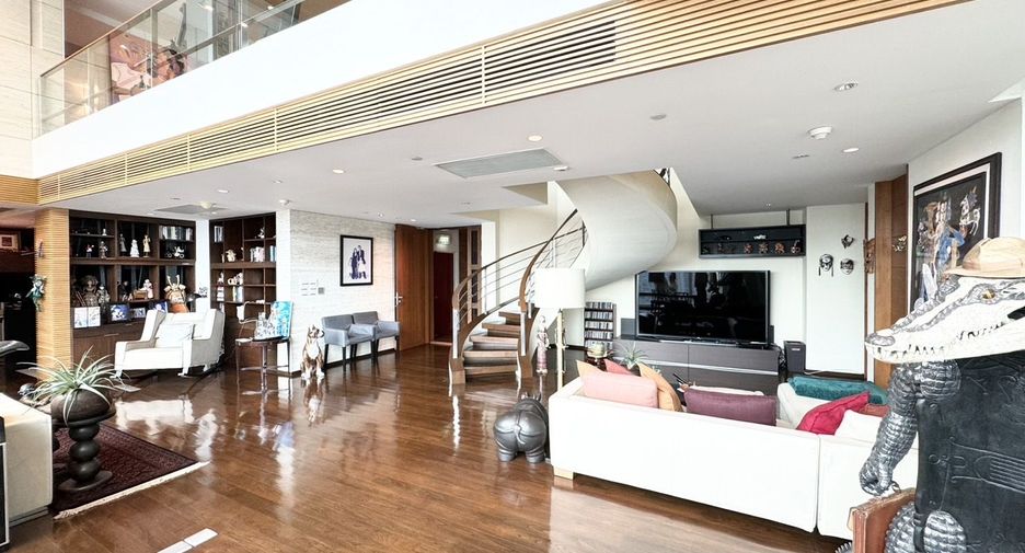 For sale 4 ベッドルーム condo in Pathum Wan, Bangkok