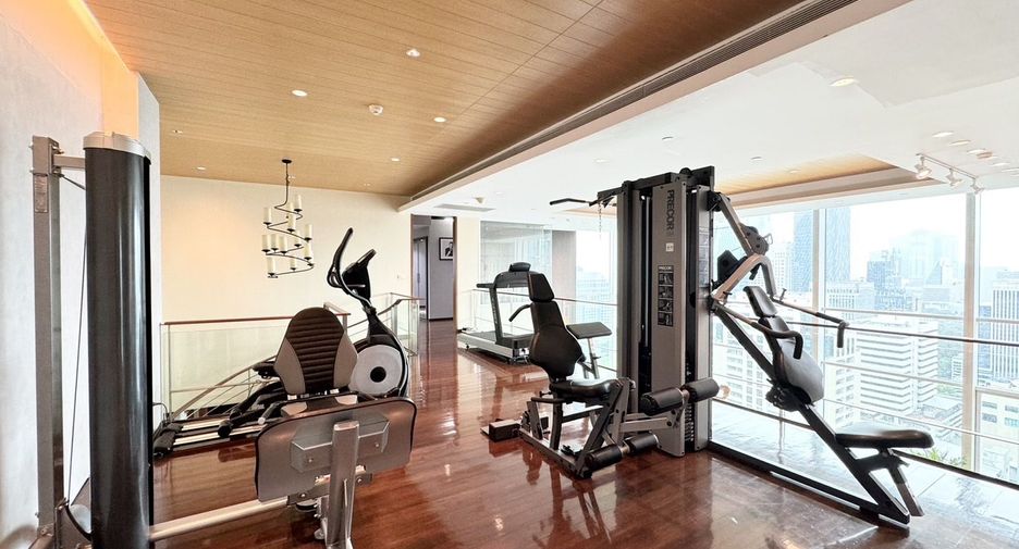 For sale 4 ベッドルーム condo in Pathum Wan, Bangkok