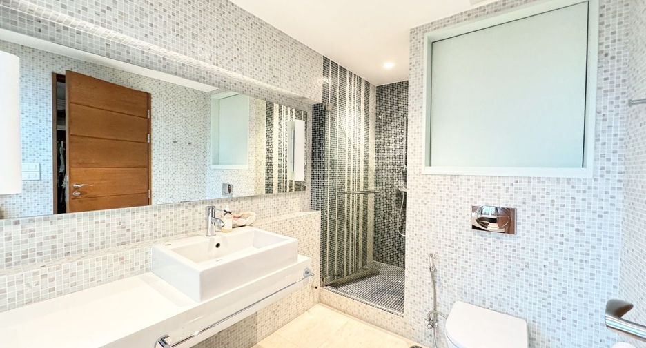 For sale 4 ベッドルーム condo in Pathum Wan, Bangkok