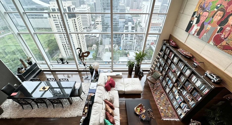 For sale 4 ベッドルーム condo in Pathum Wan, Bangkok