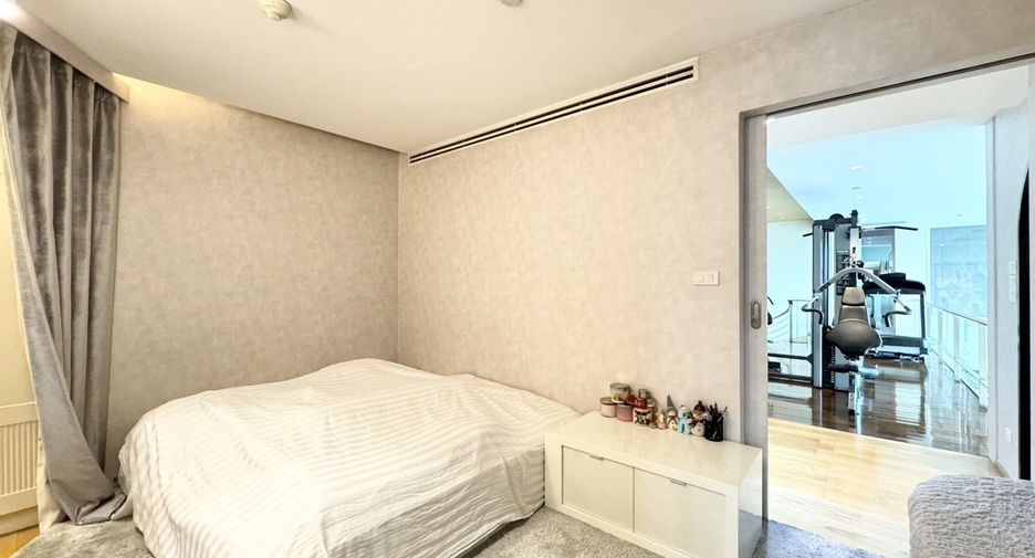 For sale 4 ベッドルーム condo in Pathum Wan, Bangkok
