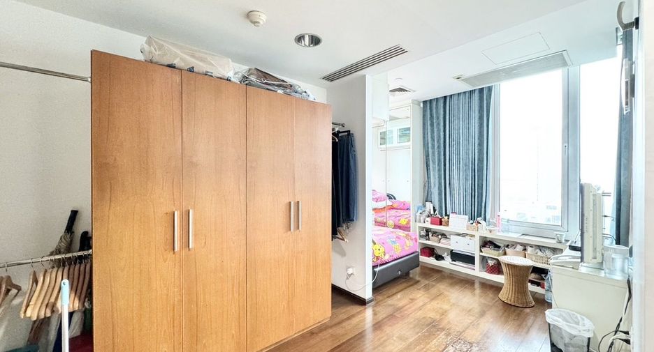For sale 4 ベッドルーム condo in Pathum Wan, Bangkok