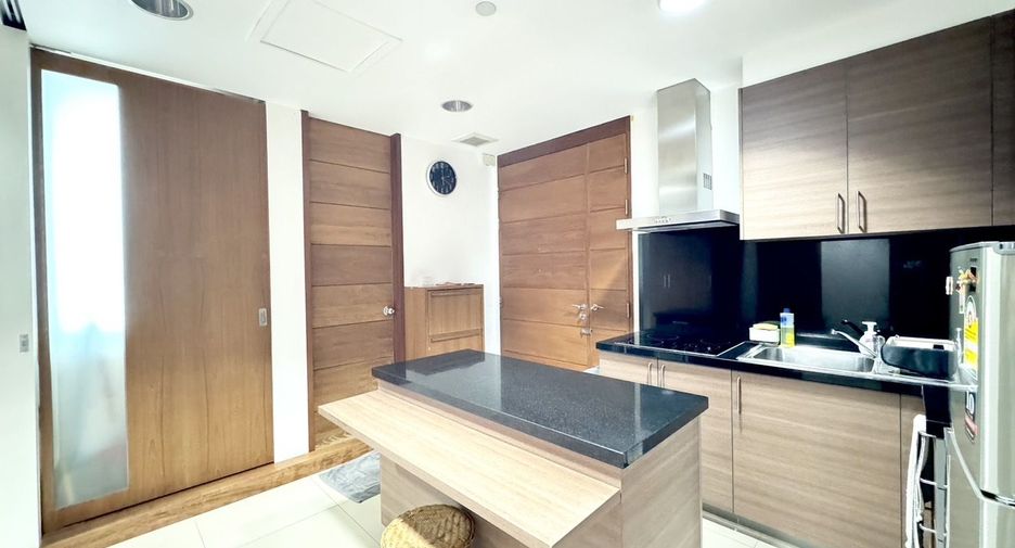 For sale 4 ベッドルーム condo in Pathum Wan, Bangkok