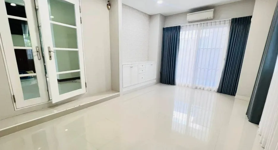 For sale and for rent 3 bedrooms house in San Sai, Chiang Mai