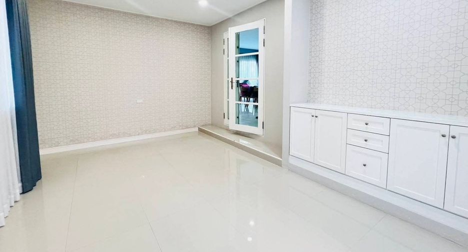 Casa en venta y en alquiler de 3 habitaciones en San Sai, Chiang Mai