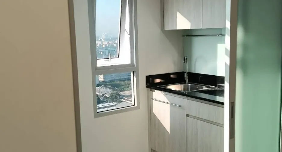 For sale 1 bed condo in Bang Kapi, Bangkok