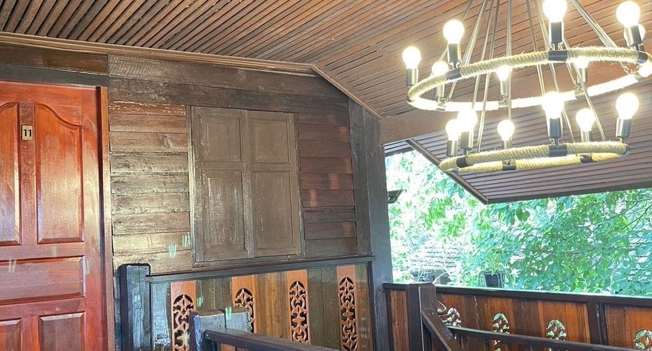 À vendre 10 chambres hôtel à Saraphi, Chiang Mai