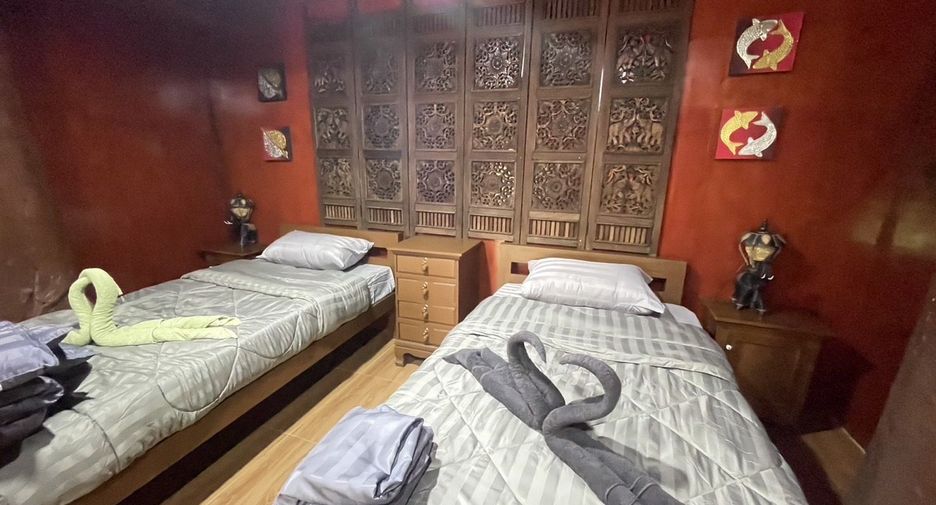 À vendre 10 chambres hôtel à Saraphi, Chiang Mai