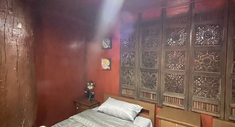 À vendre 10 chambres hôtel à Saraphi, Chiang Mai