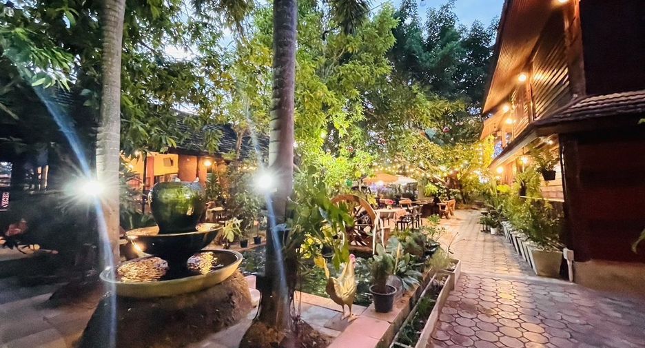 À vendre 10 chambres hôtel à Saraphi, Chiang Mai