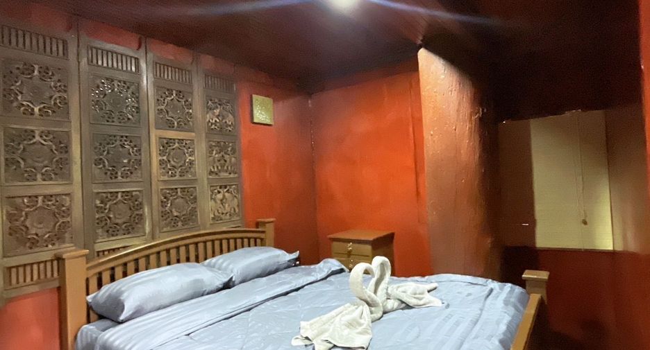 À vendre 10 chambres hôtel à Saraphi, Chiang Mai