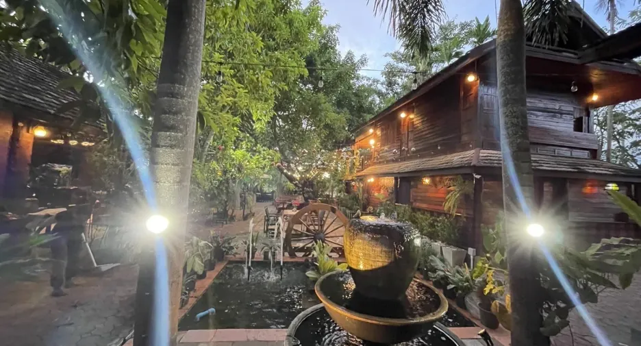 À vendre 10 chambres hôtel à Saraphi, Chiang Mai
