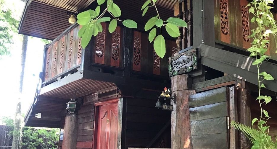 À vendre 10 chambres hôtel à Saraphi, Chiang Mai