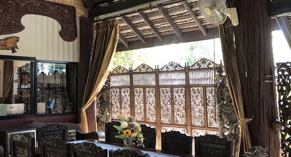À vendre 10 chambres hôtel à Saraphi, Chiang Mai