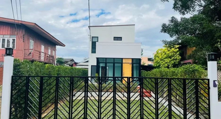 ขาย 4 ห้องนอน บ้านเดี่ยว ใน เมืองเชียงใหม่, เชียงใหม่