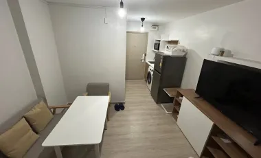 À louer studio condo à Bang Na, Bangkok