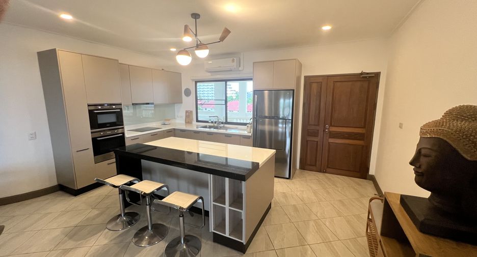 For rent 3 ベッドルーム condo in Sattahip, Chonburi