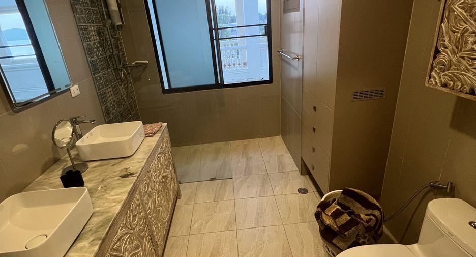 For rent 3 ベッドルーム condo in Sattahip, Chonburi