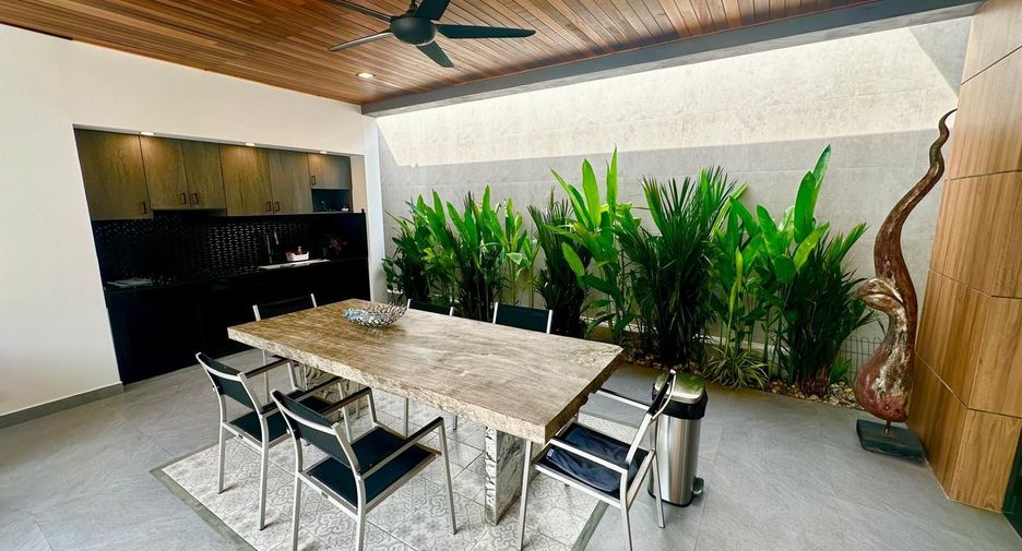 For sale 4 bedrooms villa in Mueang Phuket, Phuket