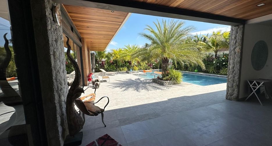 For sale 4 bedrooms villa in Mueang Phuket, Phuket