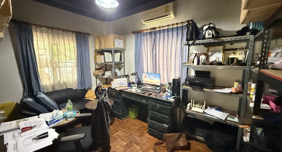 Casa en venta de 4 habitaciones en San Sai, Chiang Mai