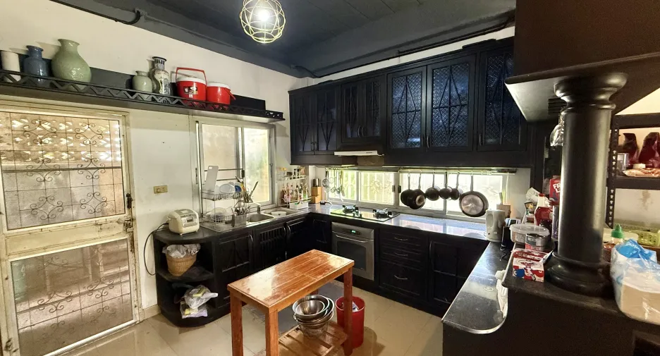 Casa en venta de 4 habitaciones en San Sai, Chiang Mai