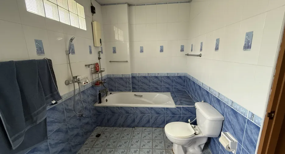 Casa en venta de 4 habitaciones en San Sai, Chiang Mai