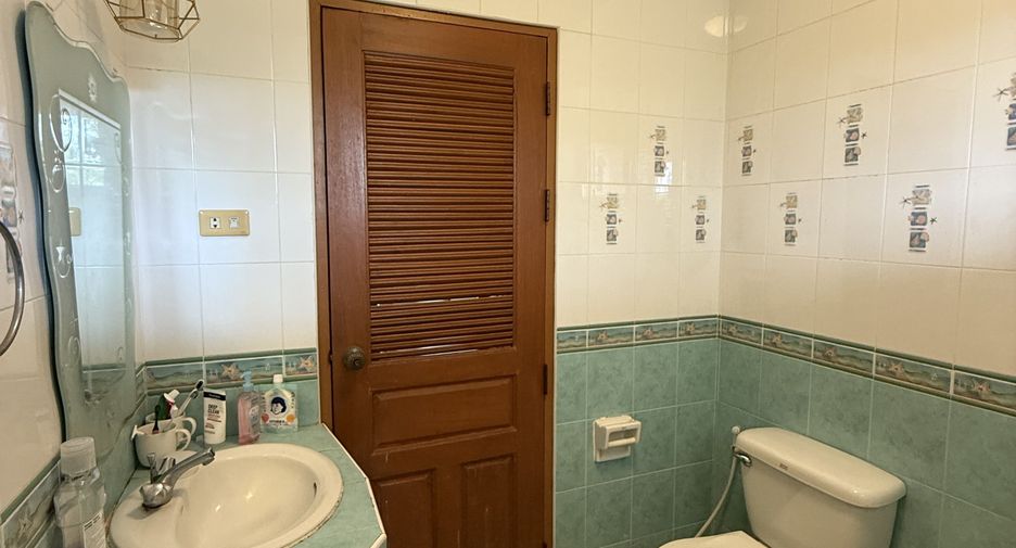 Casa en venta de 4 habitaciones en San Sai, Chiang Mai