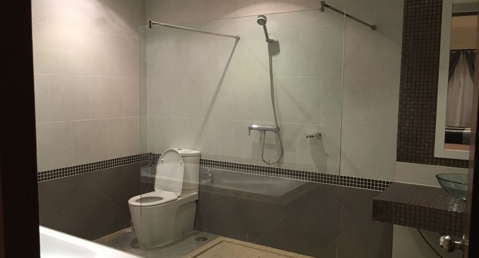 For sale 3 bedrooms condo in Bang Lamung, Chonburi