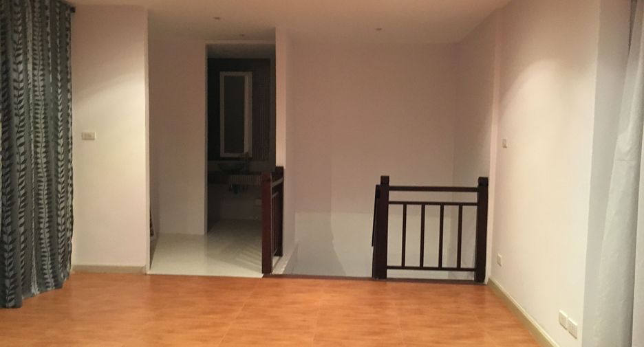 For sale 3 bedrooms condo in Bang Lamung, Chonburi